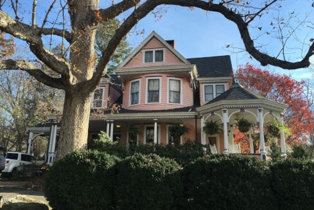 Salmon colored historical home in Asheville, North Carolina