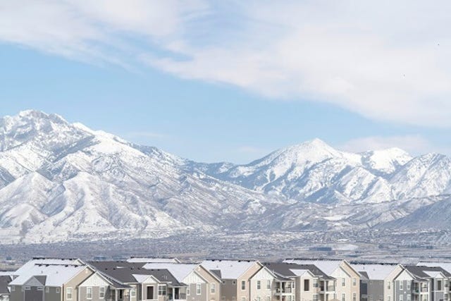 Neighborhood in South Jordan City 2Utah overlooking Wasatch Mountains in winter